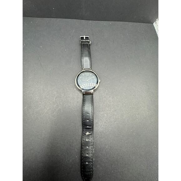 Collectible E. Gluck Corporation 78/1004 Wristwatch Y121E Black Leather Band